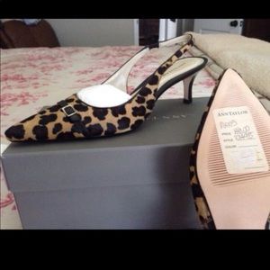 Ann Taylor leopard print Kitty heels